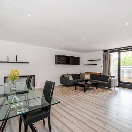 Large And Central 2 Bed London Eksteriør bilde
